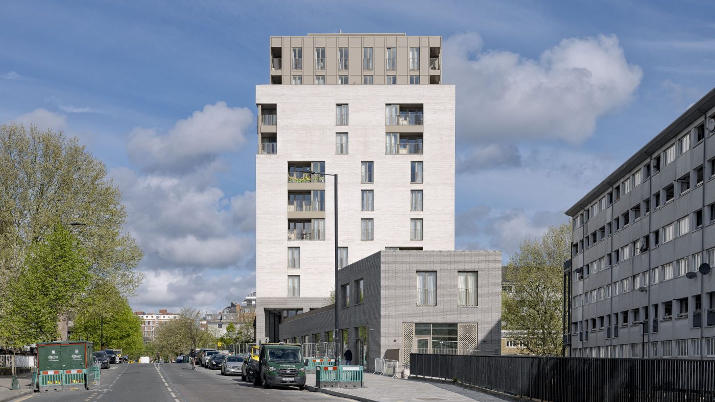 1222 Daventry House Mae Ts01