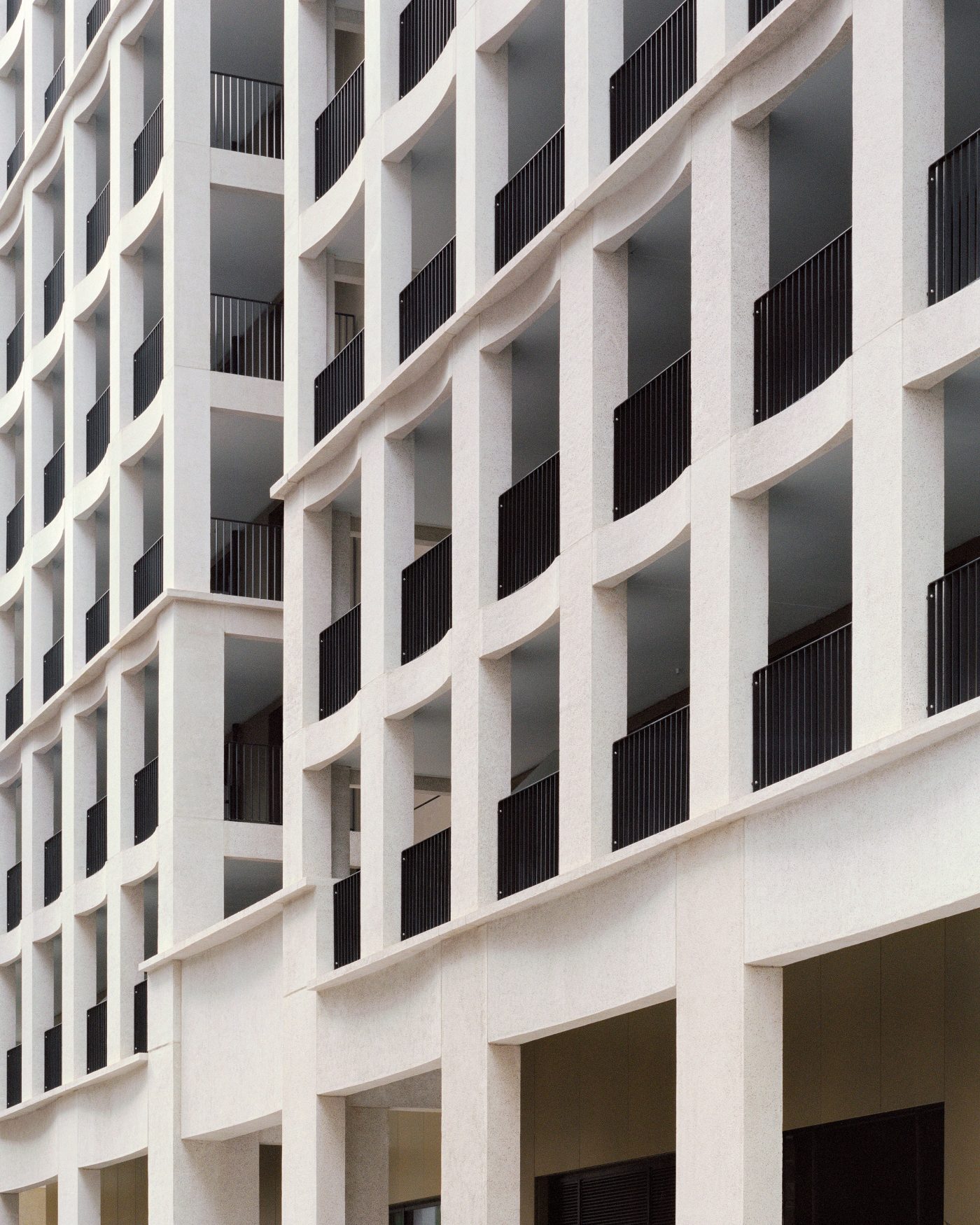 201022 Royal Wharf Completes Sfw