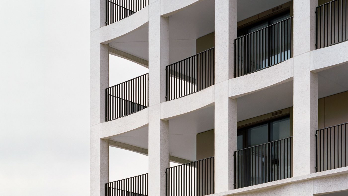 201022 Royal Wharf Banner Sfw