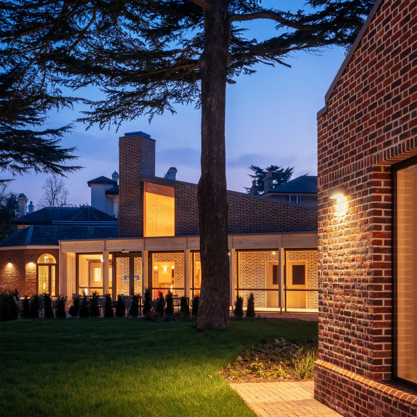 210330 Morden Update 02 Sfw