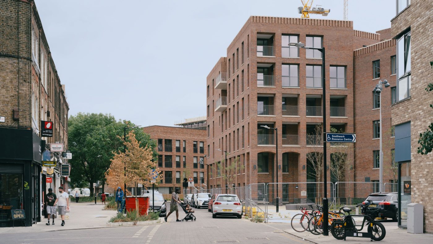 230913 Aylesbury1A Mae